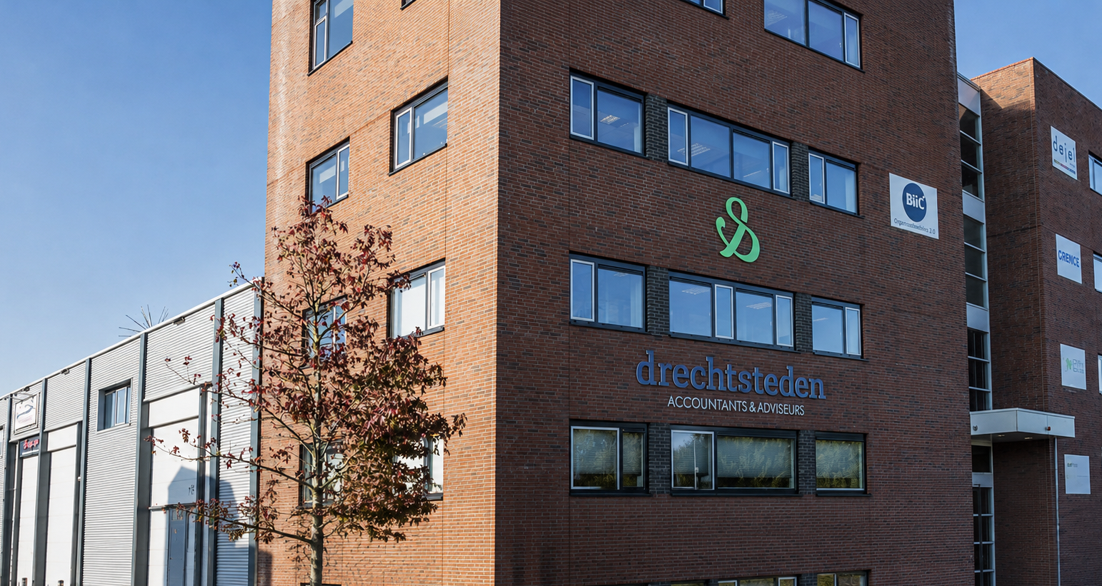 Het kantoorpand van Drechtsteden Accountants & Adviseurs aan Nieuwland Parc in Papendrecht